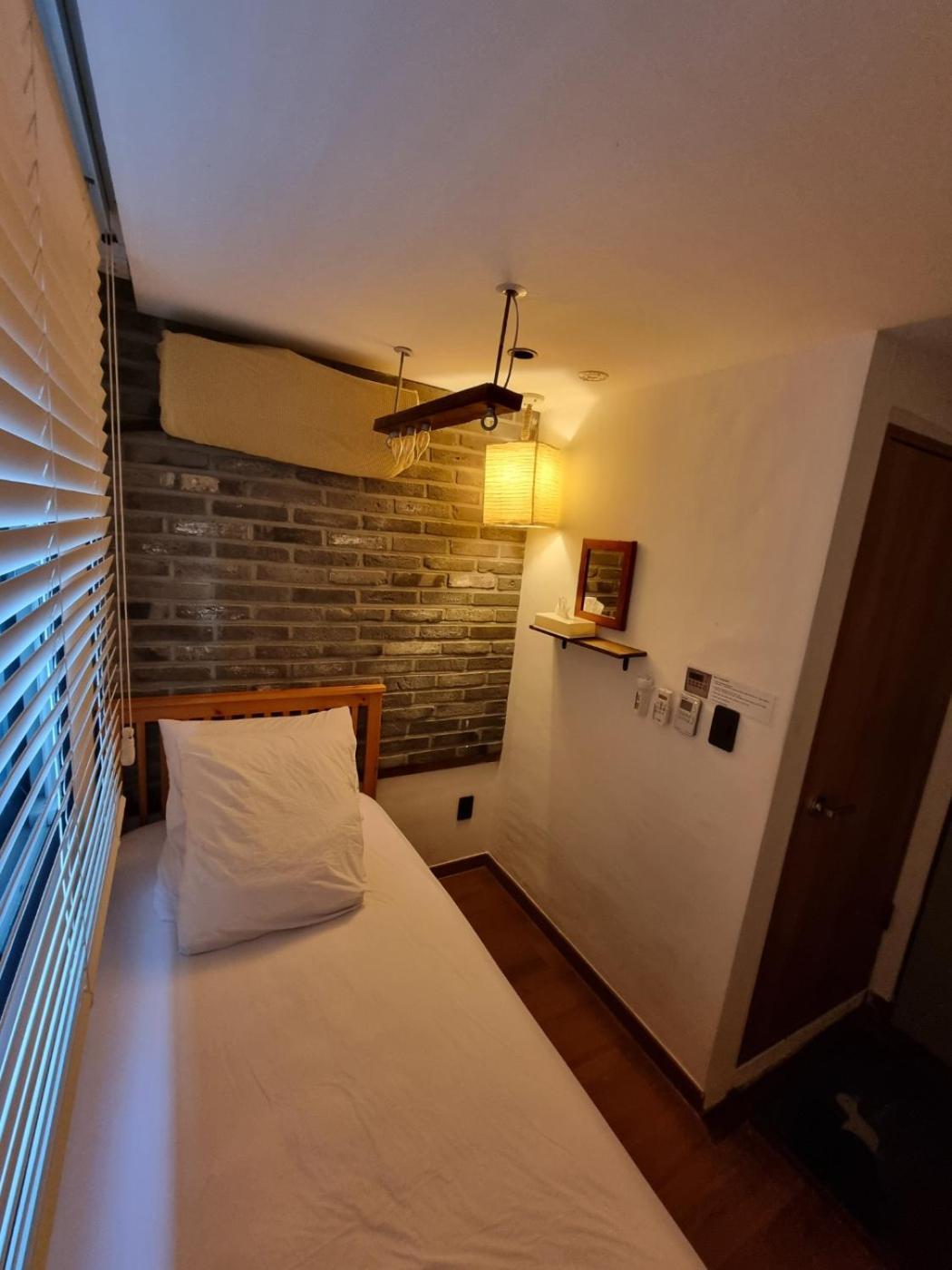 Hwon Guesthouse โซล ภายนอก รูปภาพ